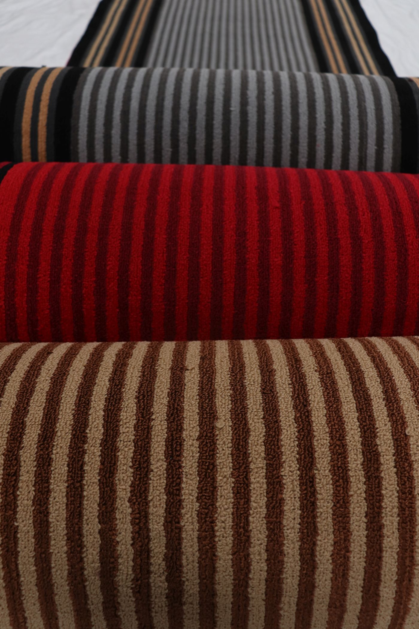 Tufting Modern - Golden Floor Furnishing - 01 (2)