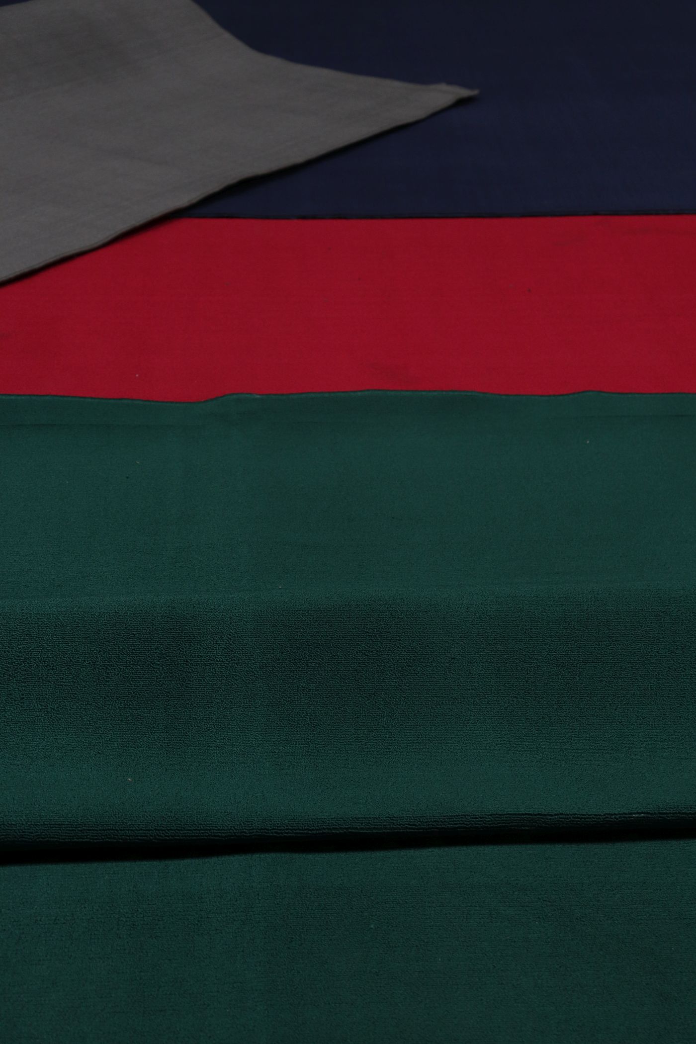 Tufting Plain - Golden Floor Furnishing - 01 (1)