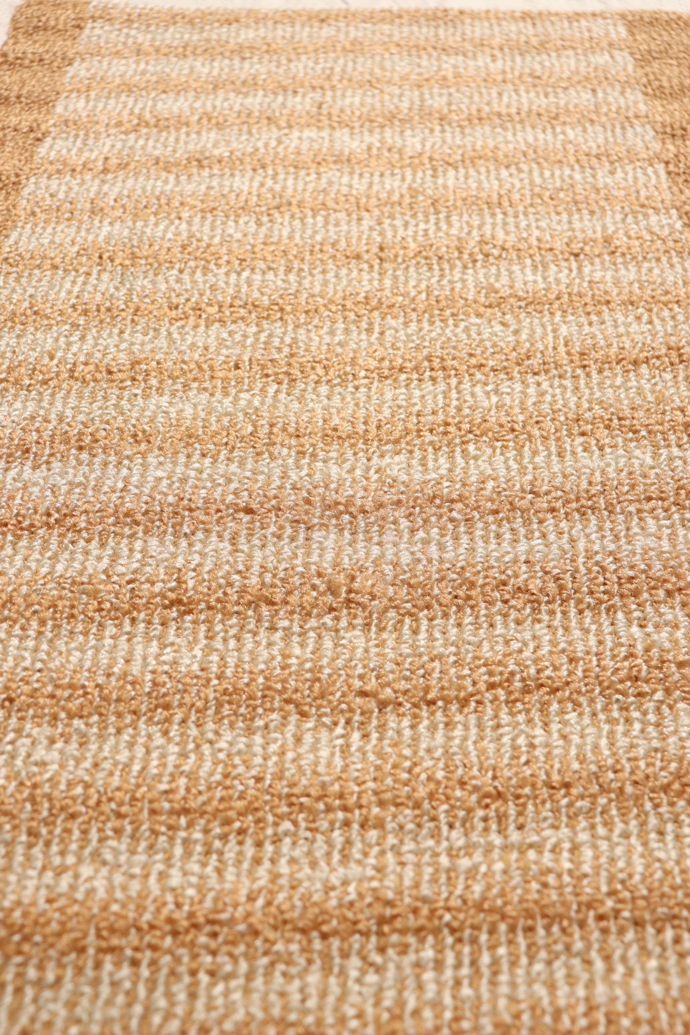 Tufting TEXTURE - Golden Floor Furnishing - 01 (4)