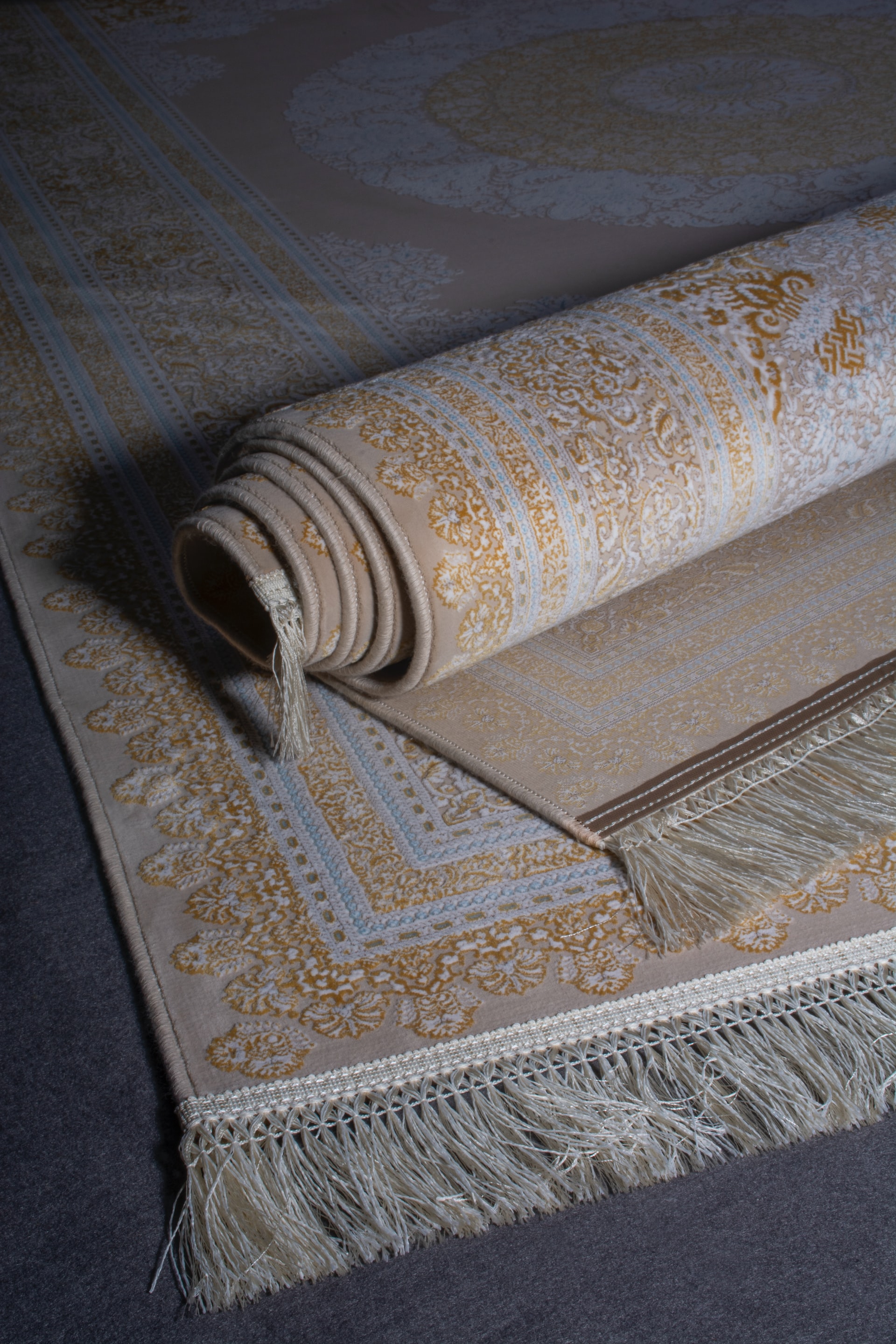 Woven Velvet - Golden Floor Furnishing - 01 (5)